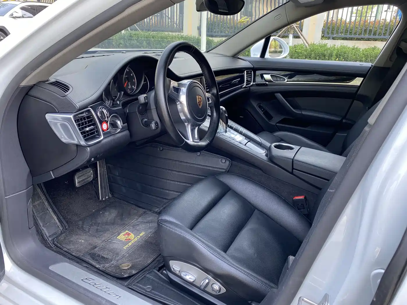 Porsche Panamera 2016 Panamera 4 Executive Edition 3.0T фото 4