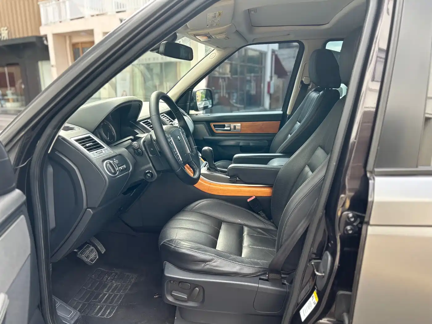 Land Rover Range Rover Sport 2011 3.0 TDV6 Diesel фото 11