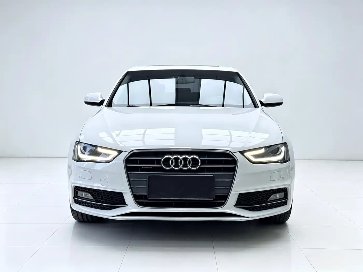 Audi A4L 2015 45 TFSI quattro Individual Sport фото 2