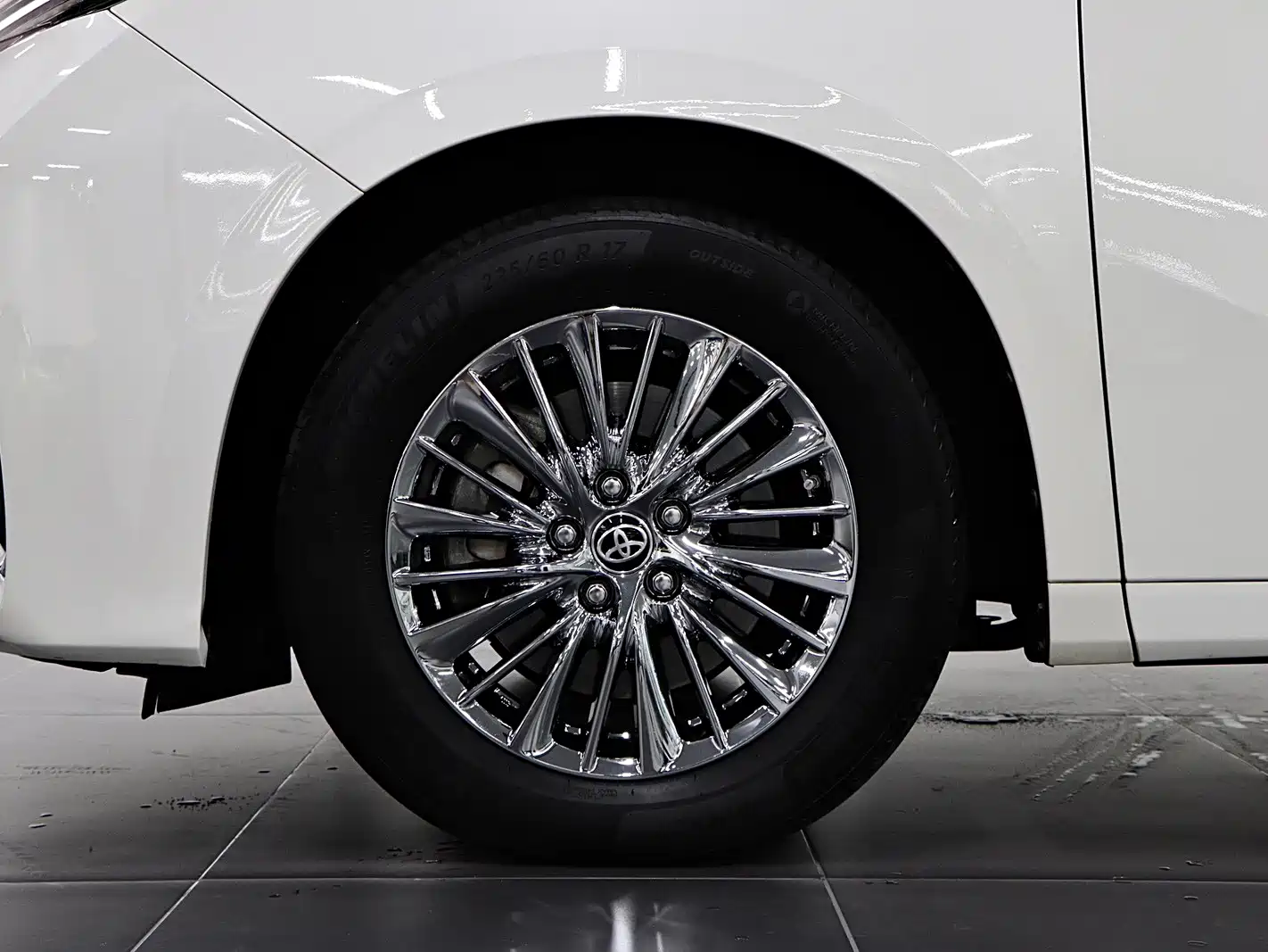صورة 8 - Toyota Alphard