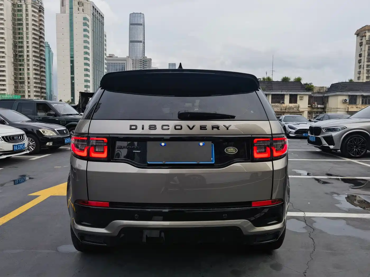 Land Rover Discovery Sport 2022 Model Facelift 249PS R-Dynamic HSE Luxury Custom Edition 7-seater фото 5
