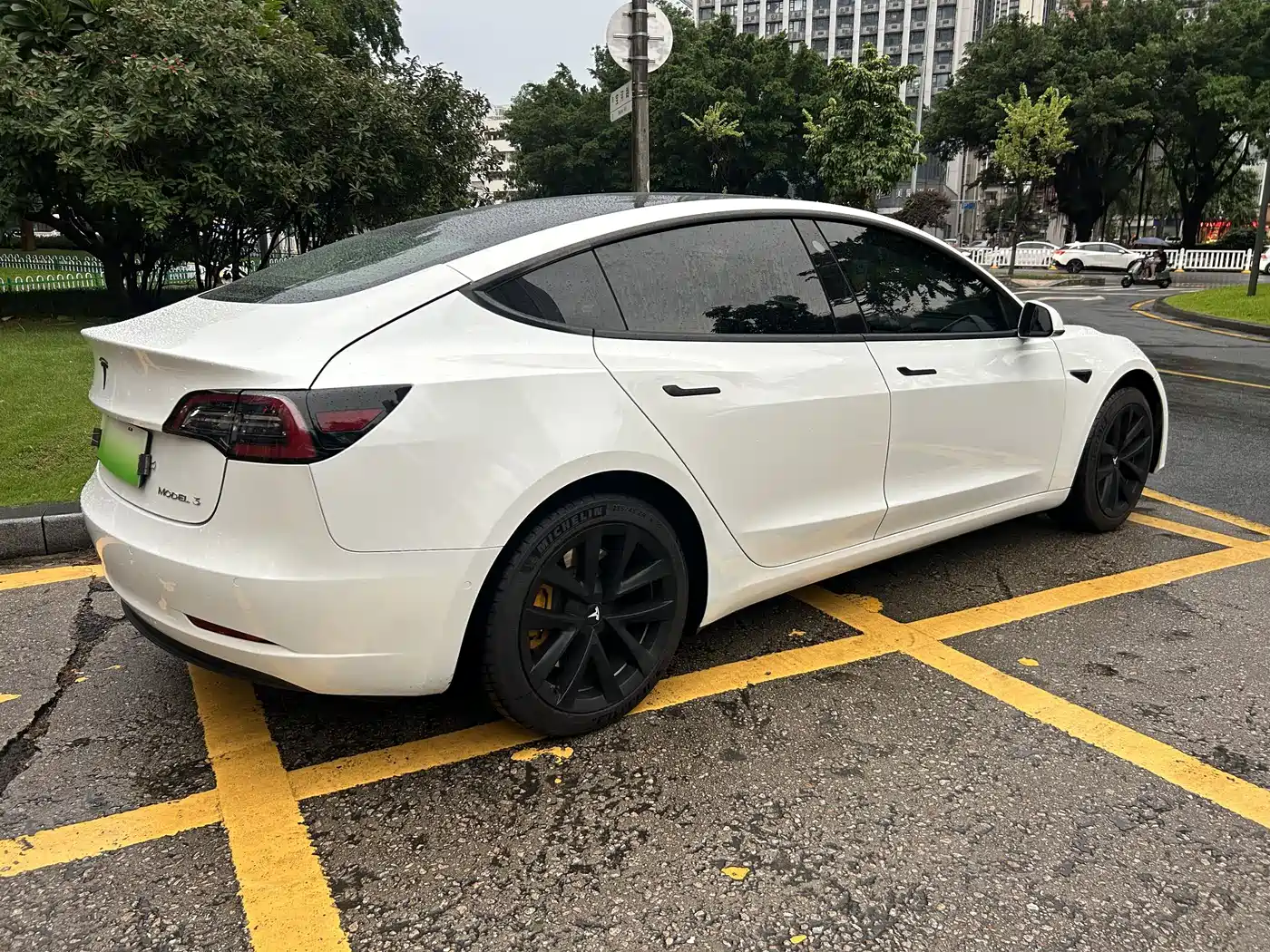 2020 Tesla Model 3 (Import)