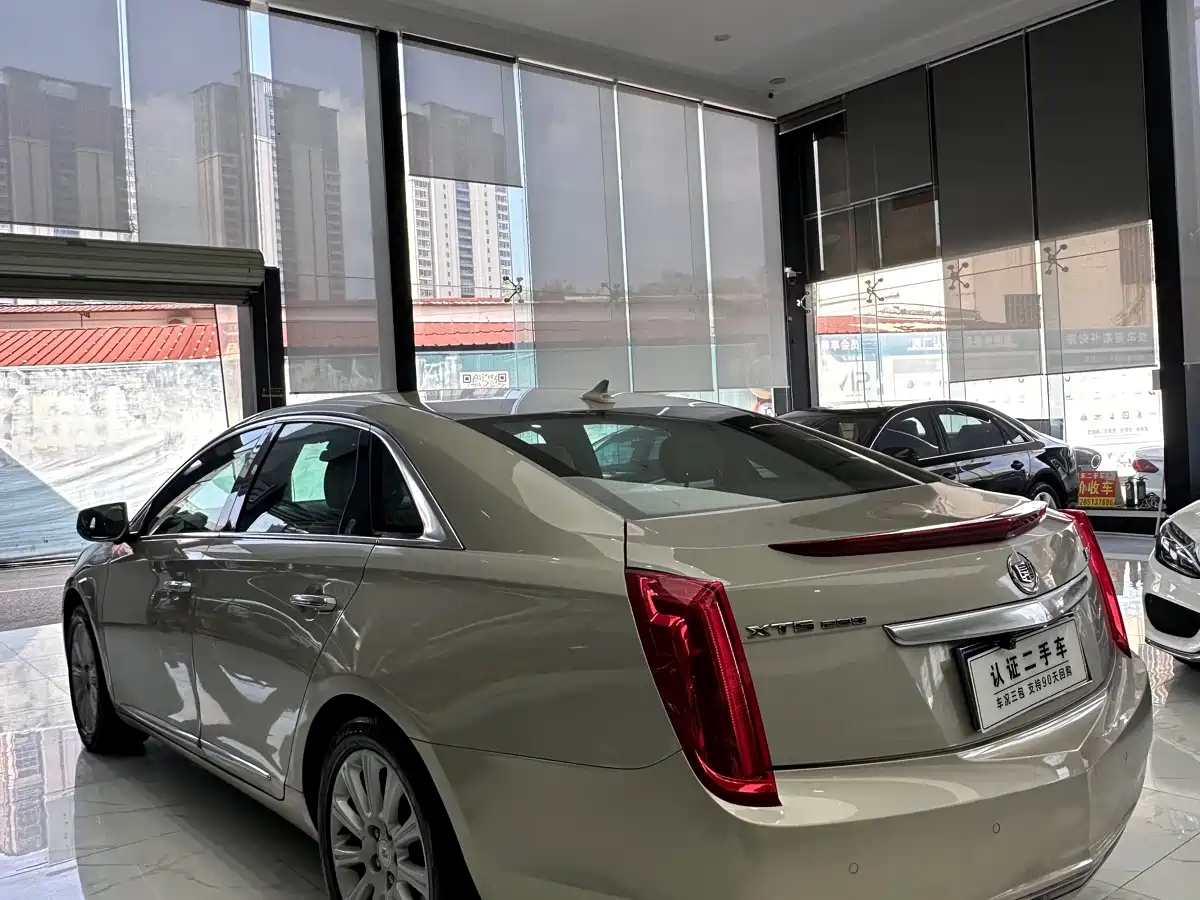 Cadillac XTS 2014 2013 Model 28T Comfort