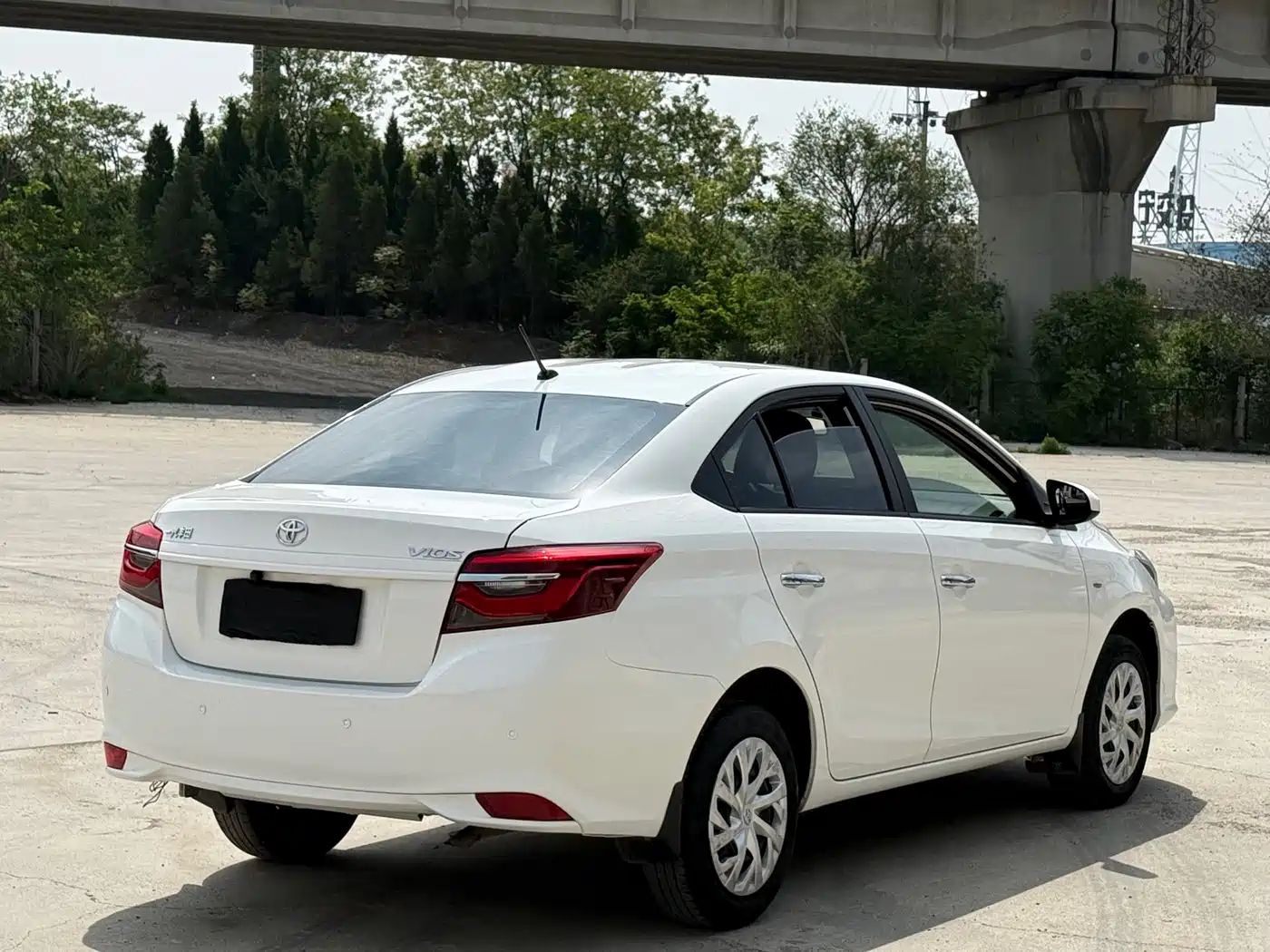 Toyota Vios 2022 1.5L 20th Anniversary Edition фото 6
