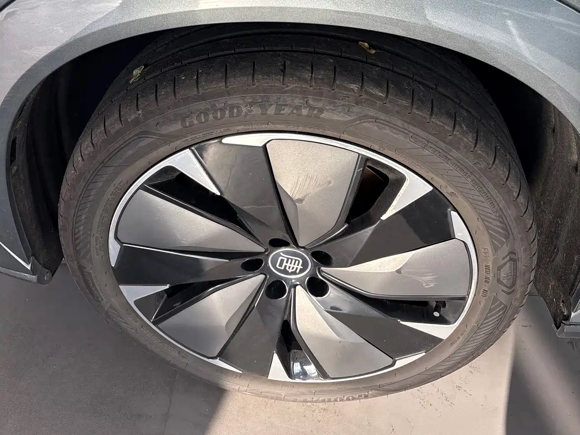 BYD Tang L 2025 DM 175KM Drone Player Edition фото 7
