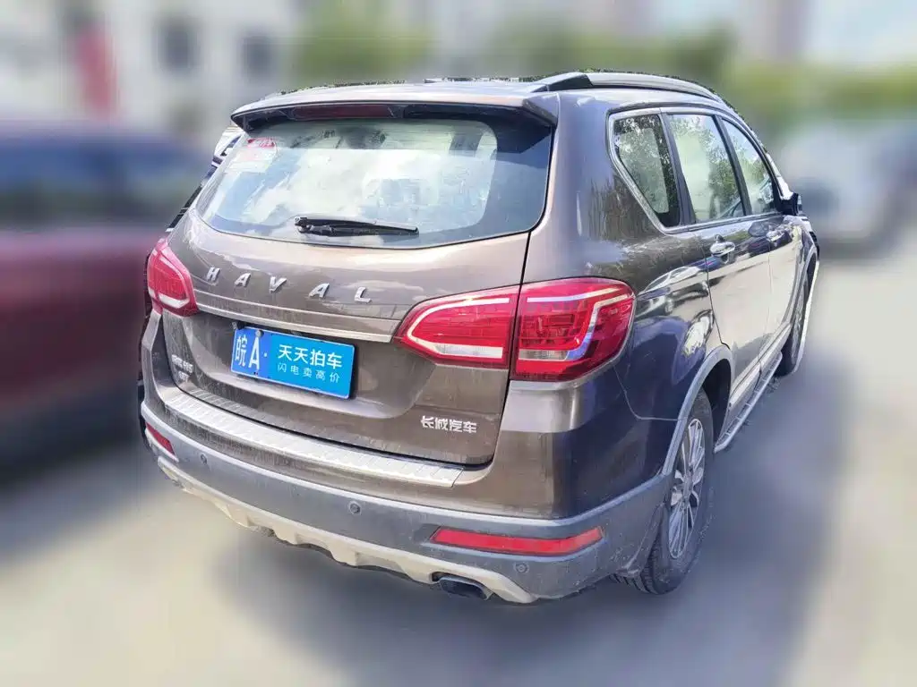 Photo 2 - Haval H6