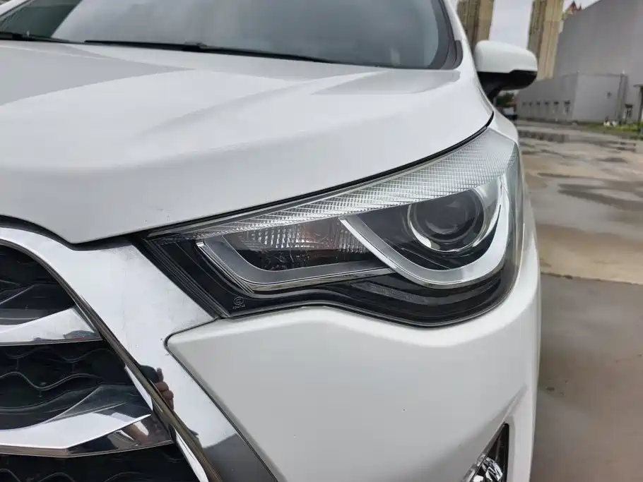 JAC Motors Refine S3 2017 2017 1.6L CVT Luxury Smart