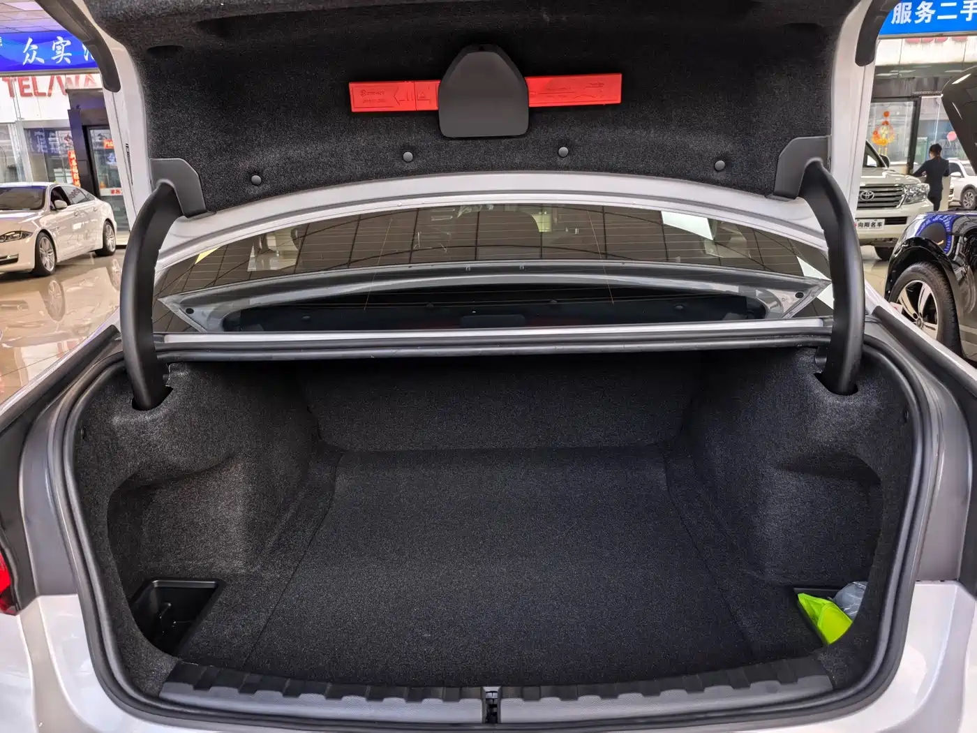 BMW 3 Series 2023 320Li M Sport Package фото 17