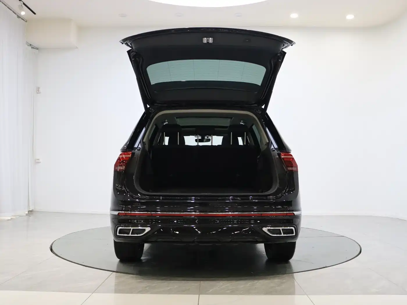 Volkswagen Tiguan L 2022 330TSI Auto 2WD R-Line Premium Edition фото 20