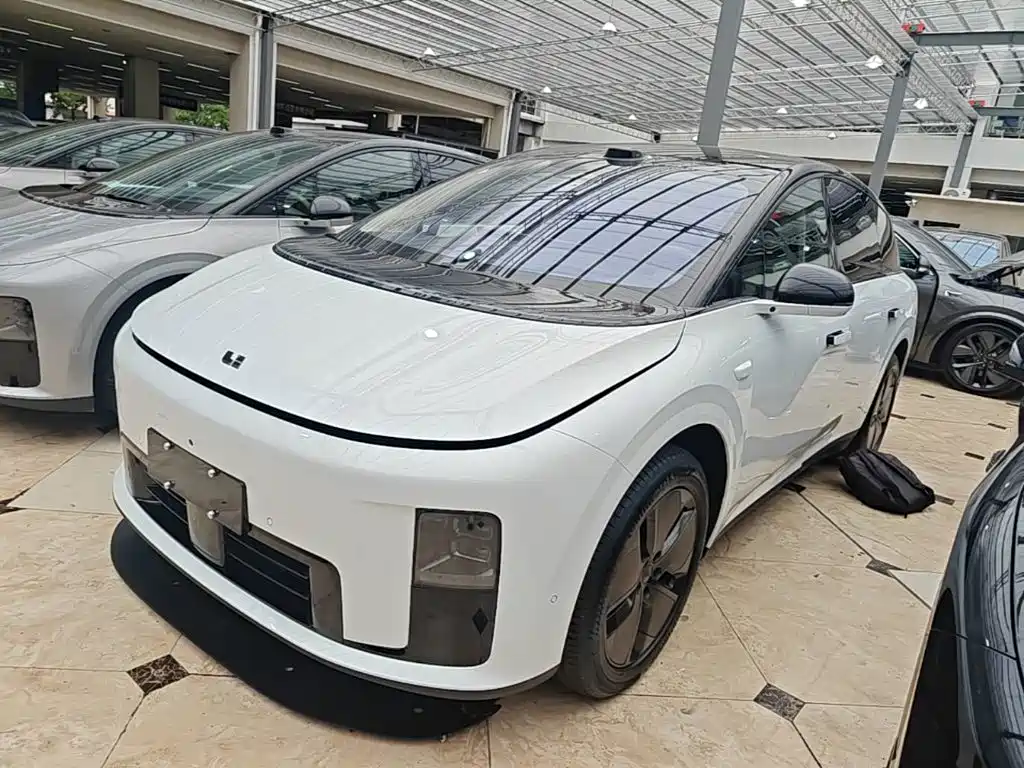 Li Auto Li i8 2025 Standard Edition