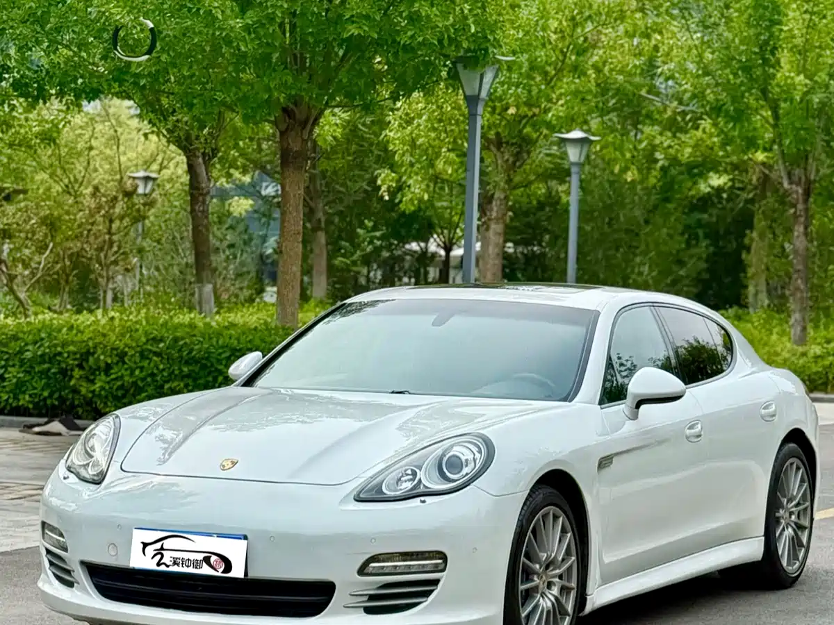 Фото 7 - Porsche Panamera