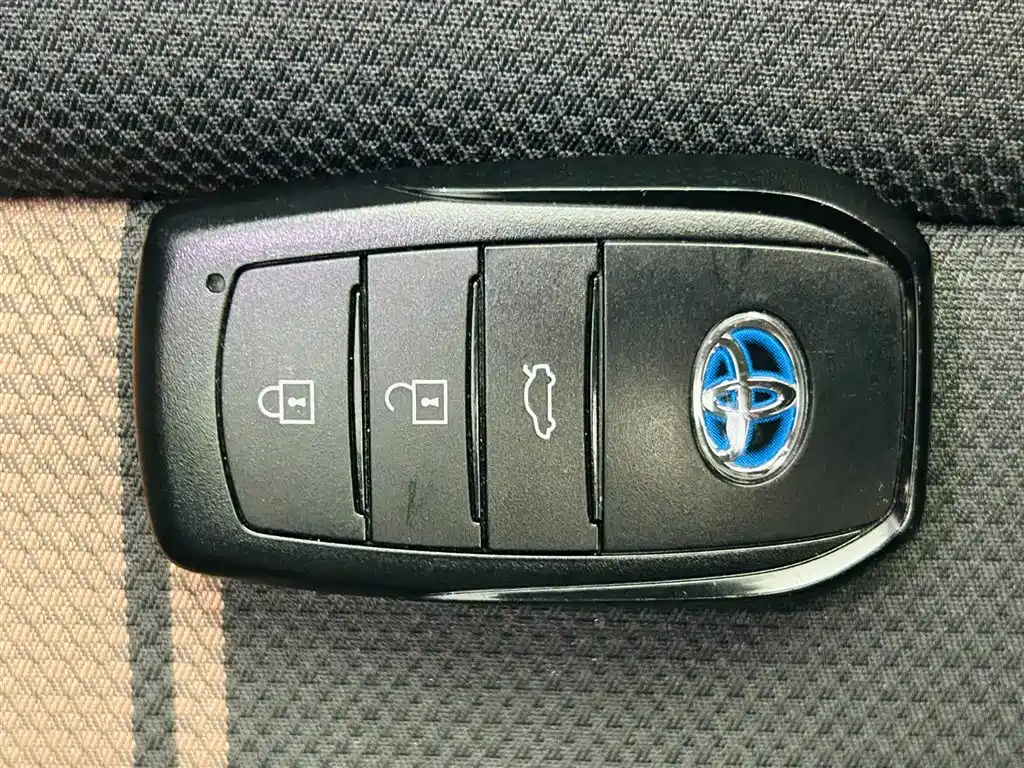 Toyota Levin 2023 Smart Hybrid 1.8L Luxury фото 13