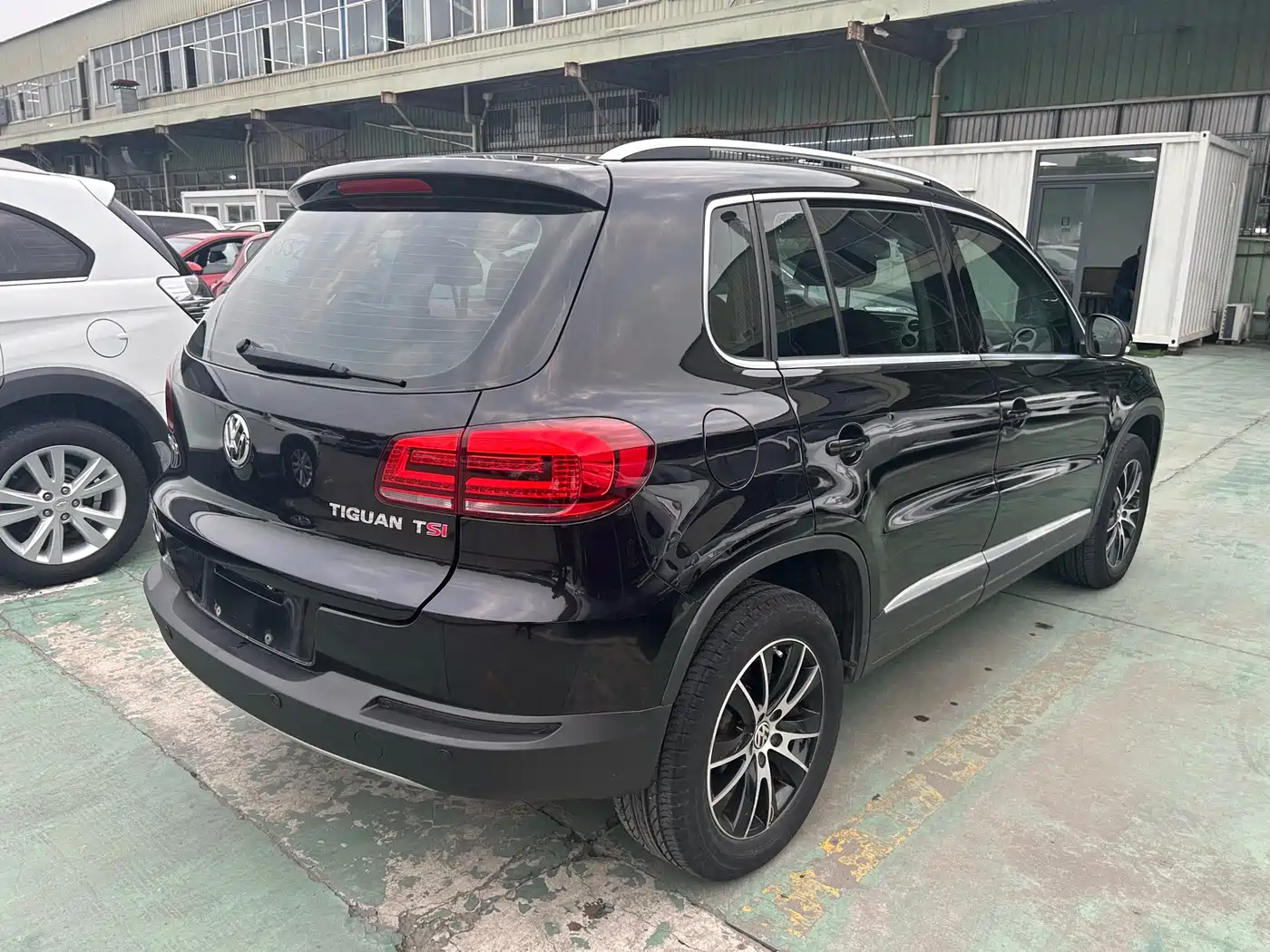 Volkswagen Tiguan 2015 1.8TSI Automatic 2WD Highline фото 14