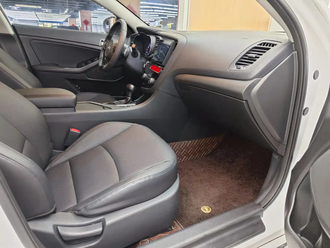 Kia K5 2014 2.0L Automatic LUXURY фото 12