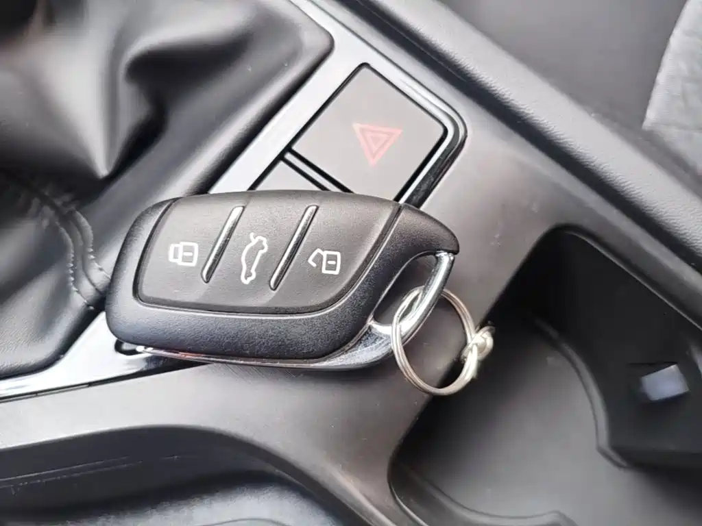 Roewe i5 2025 2023 1.5L Manual Comfort Edition
