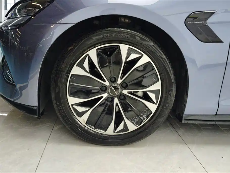 BYD Seal 2022 550km Standard Range RWD Premium фото 6