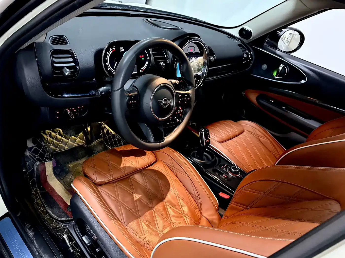 MINI CLUBMAN 2023 2.0T COOPER S Connoisseur фото 7