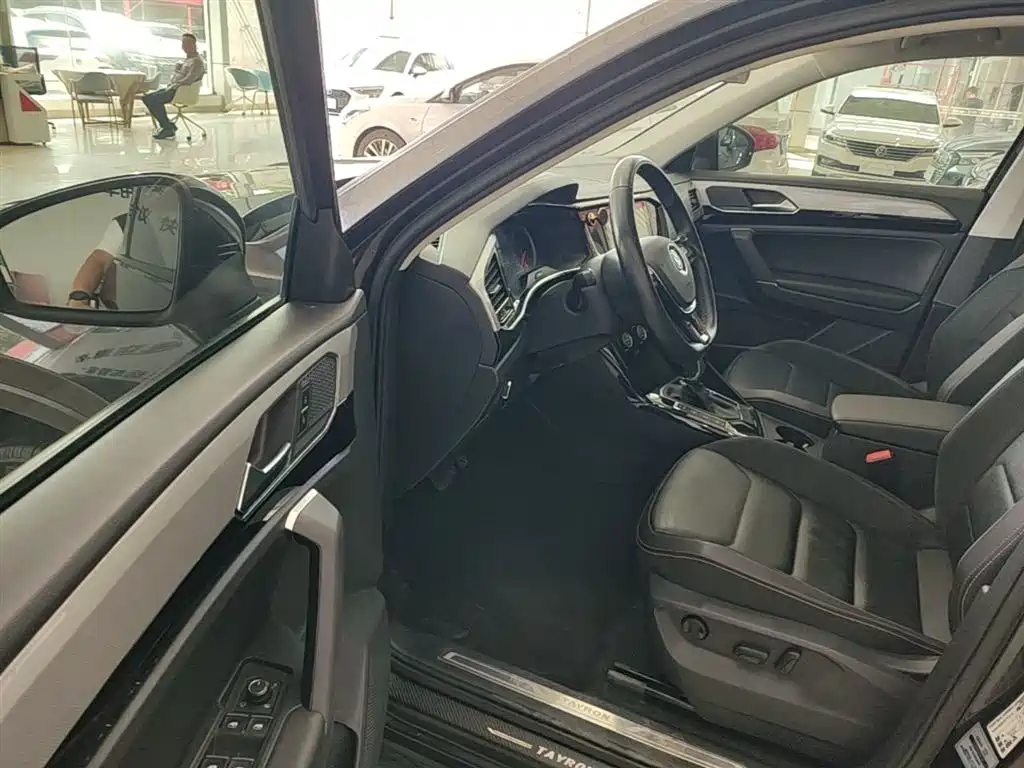 Volkswagen Tayron 2019 330TSI 2WD Luxury China VI фото 16