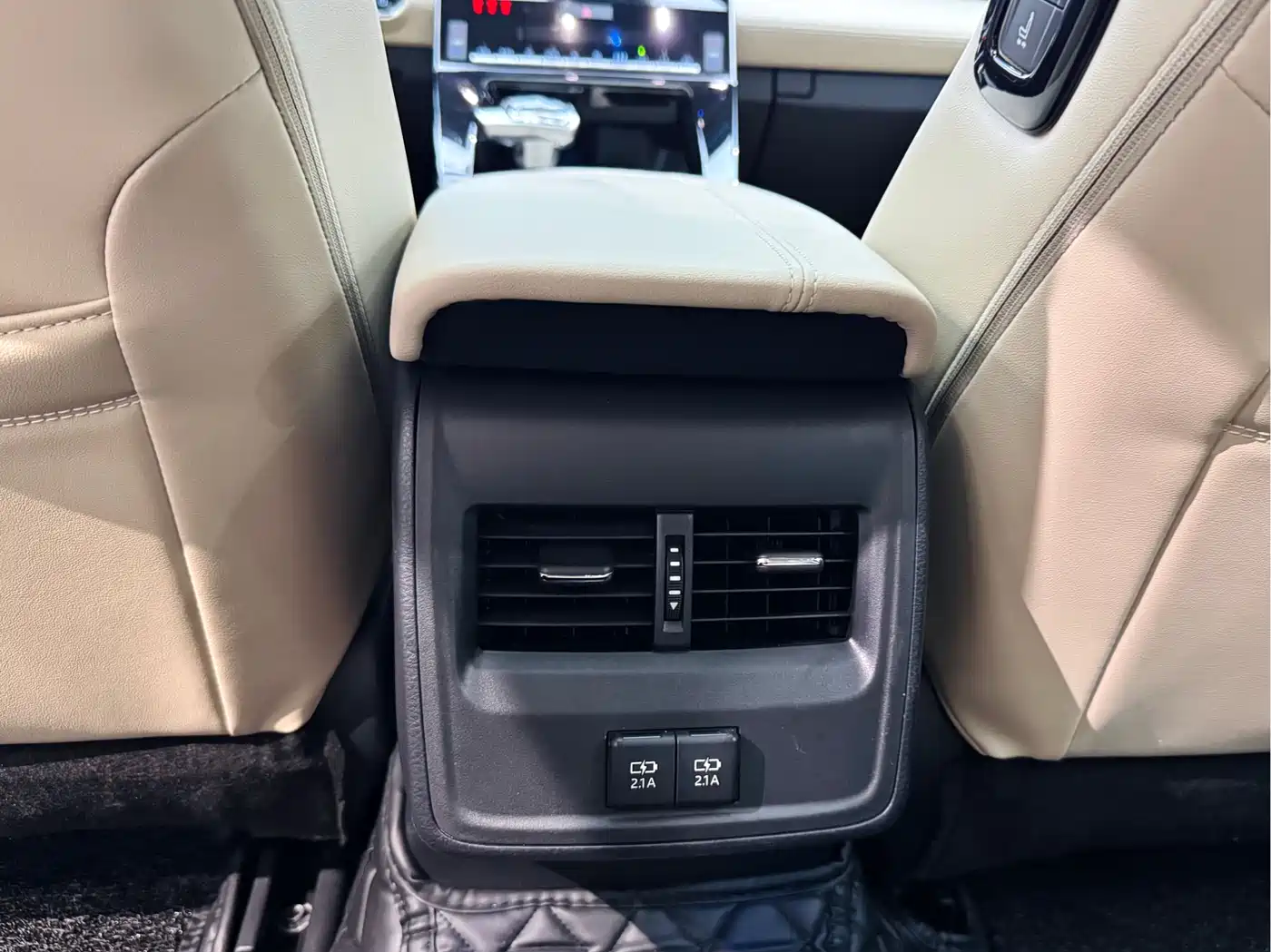 Toyota Avalon 2019 Hybrid 2.5L Luxury Edition China VI фото 11