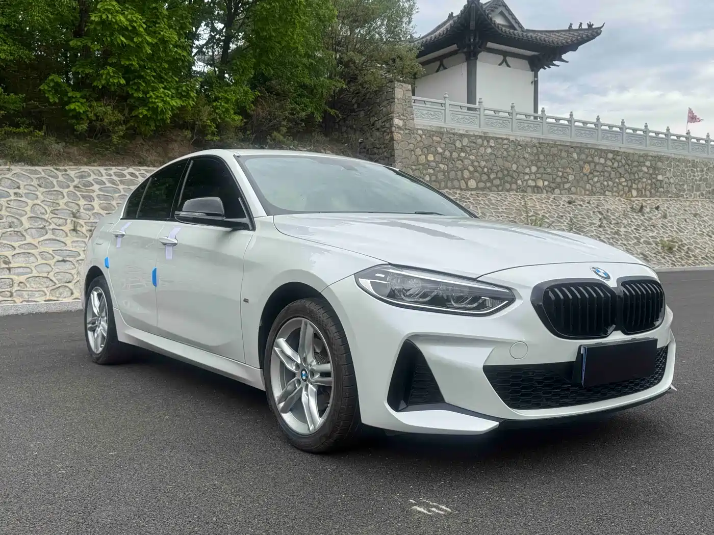 BMW 1 Series 2022 120i M Sport Shadow Edition фото 3