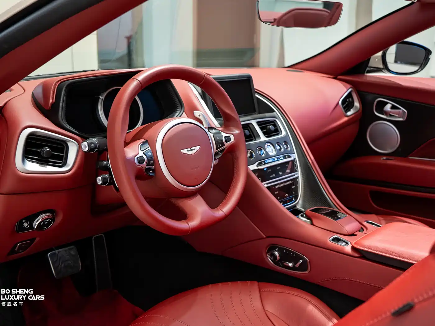 Aston Martin DB11 2019 4.0T V8 Volante фото 14