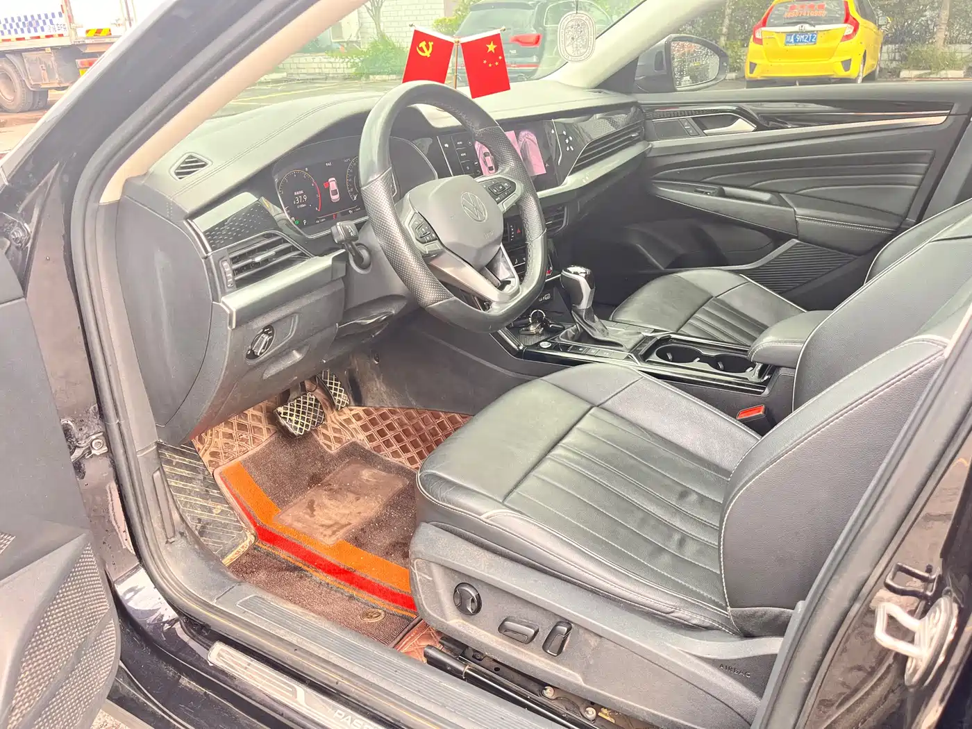 Volkswagen Passat 2022 330TSI Starlight Elite Edition фото 4