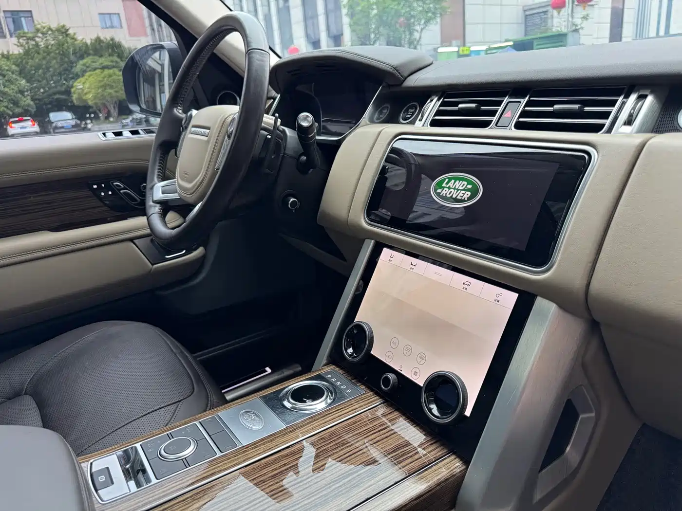 Land Rover Range Rover 2018 3.0 SC V6 Vogue Heritage Extended Edition фото 45