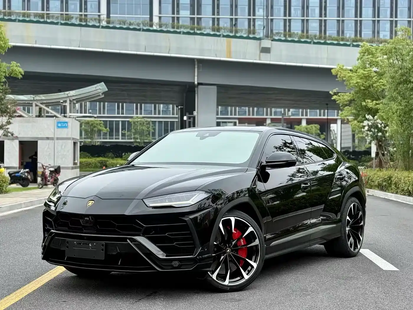 Lamborghini Urus 2021 4.0T V8 фото 2