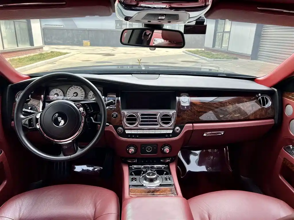 Rolls-Royce Ghost 2014 6.6T Extended Edition фото 6
