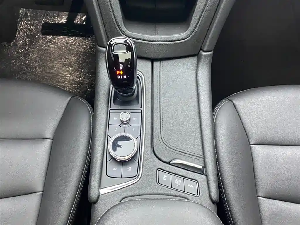 Cadillac XT6 2021 2.0T 7-Seater 4WD Trend Edition фото 21