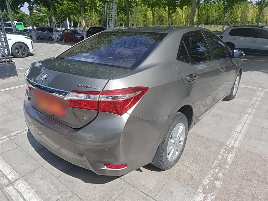Toyota Corolla 2014 1.6L CVT GL-i фото 7