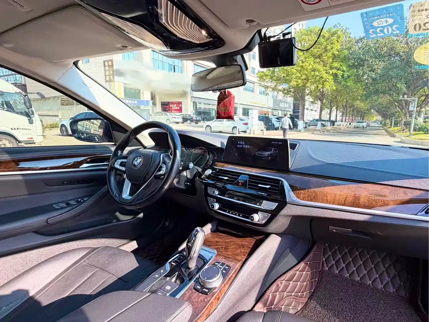 BMW 5 Series 2018 525Li Luxury Package фото 7