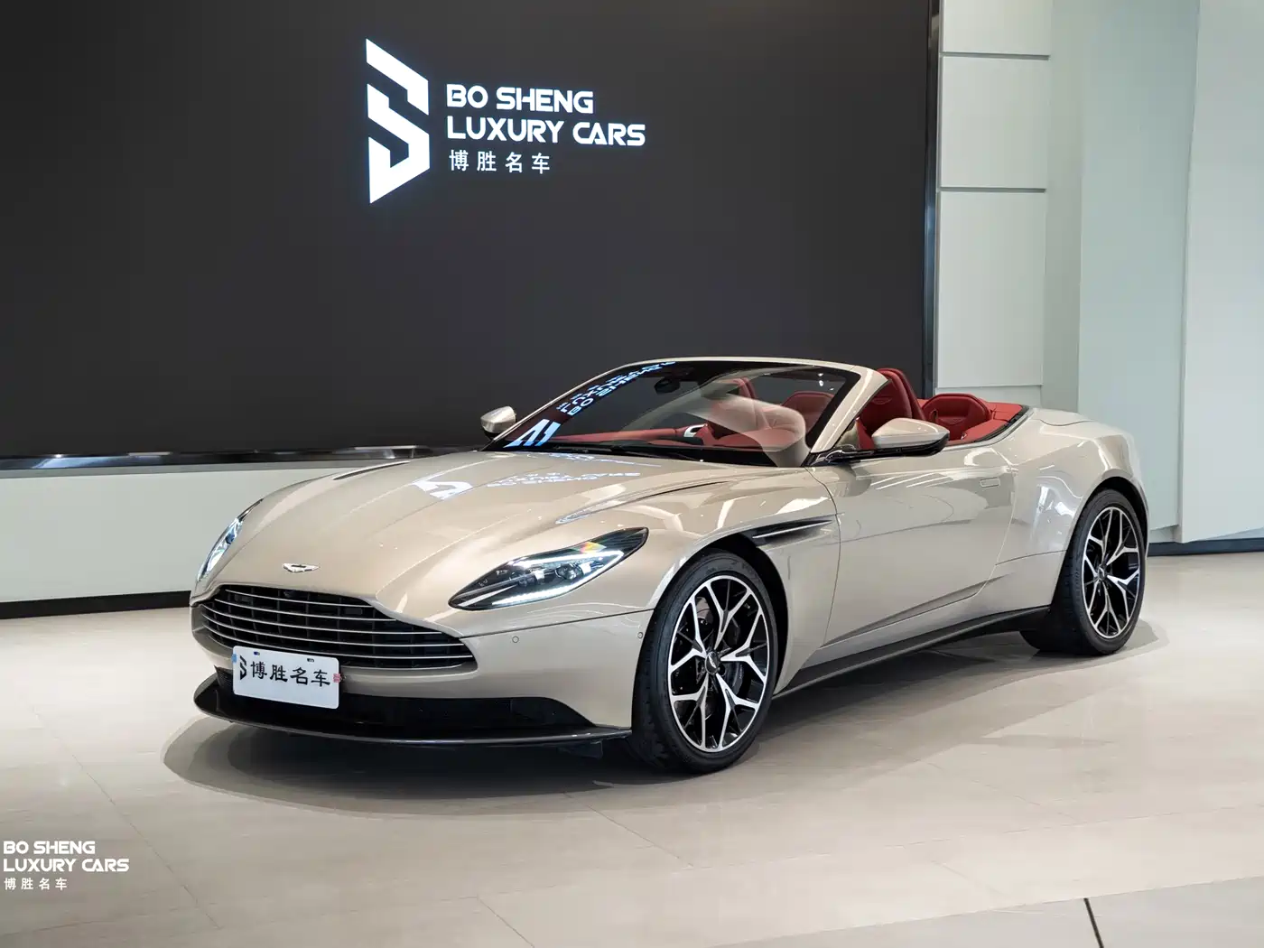 Aston Martin DB11 2019 4.0T V8 Volante фото 31