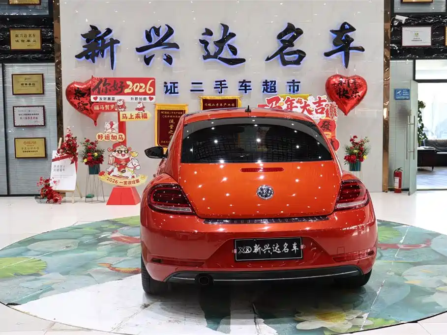 Volkswagen Beetle 2018 180TSI Joy Orange Edition фото 6