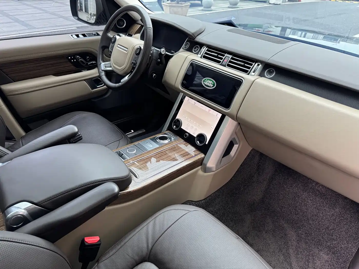 Land Rover Range Rover 2018 3.0 SC V6 Vogue Heritage Extended Edition фото 42