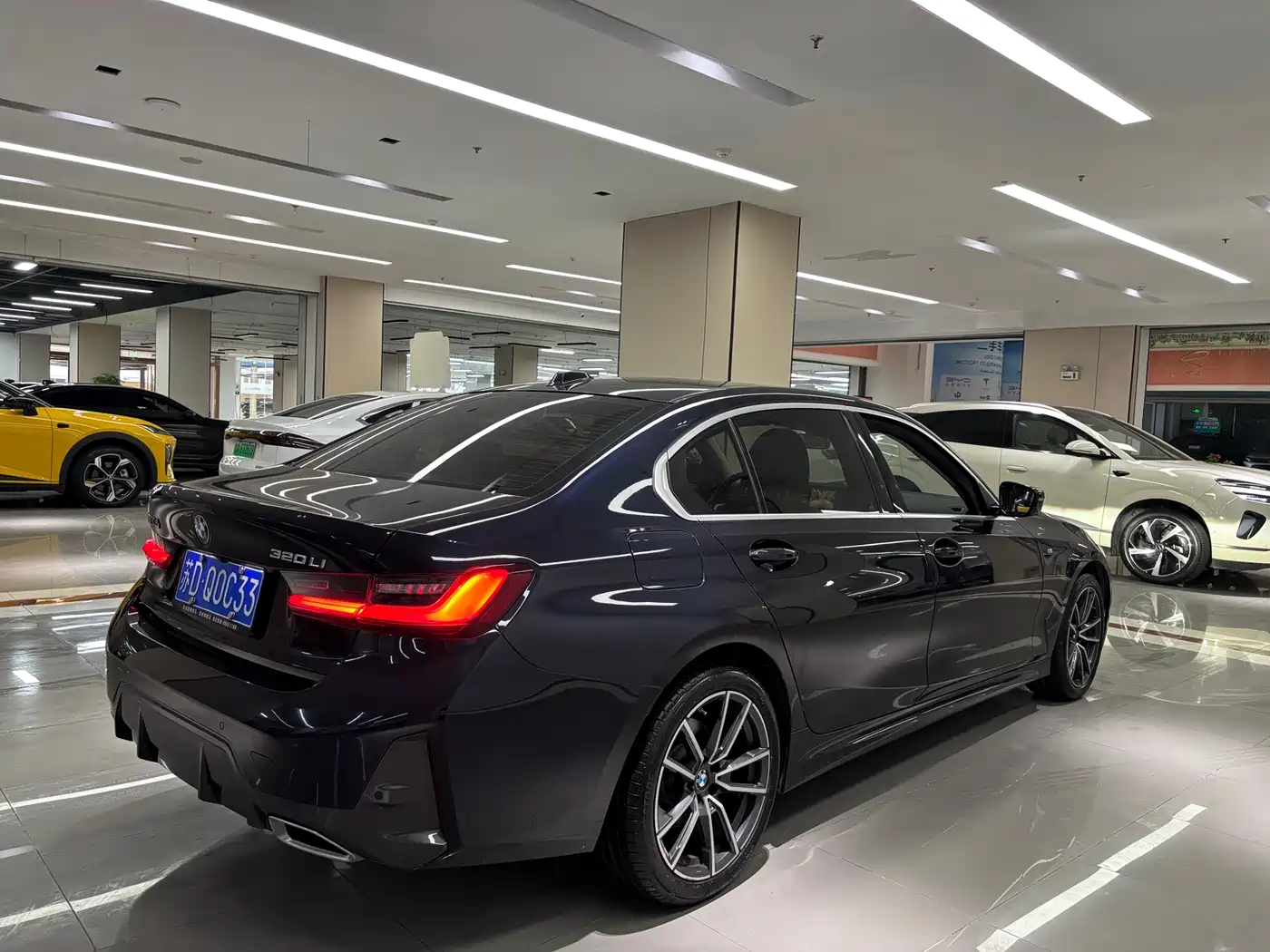 BMW 3 Series 2024 320i M Sport Package фото 6