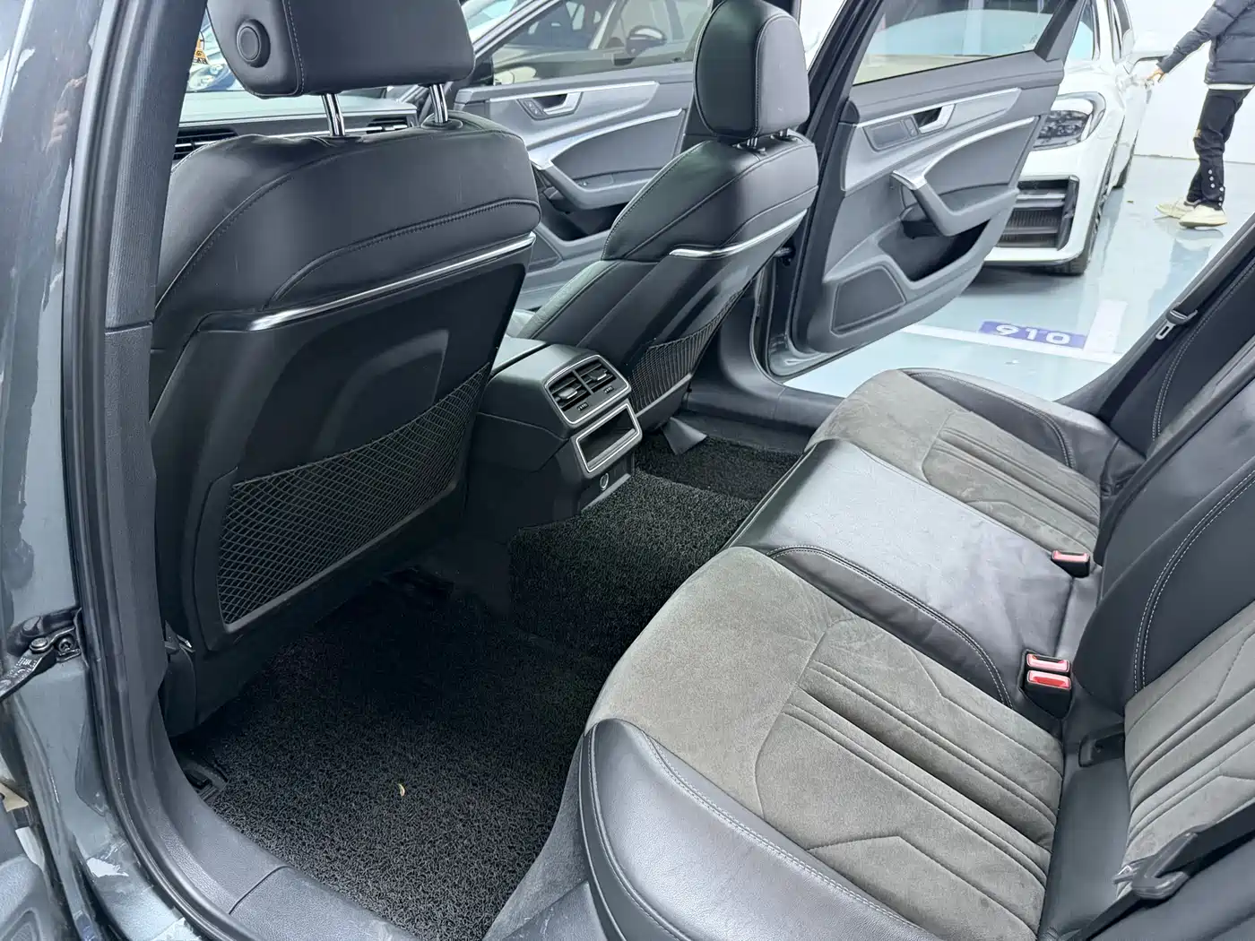 Audi A6L 2020 40 TFSI Luxury Dynamic фото 10