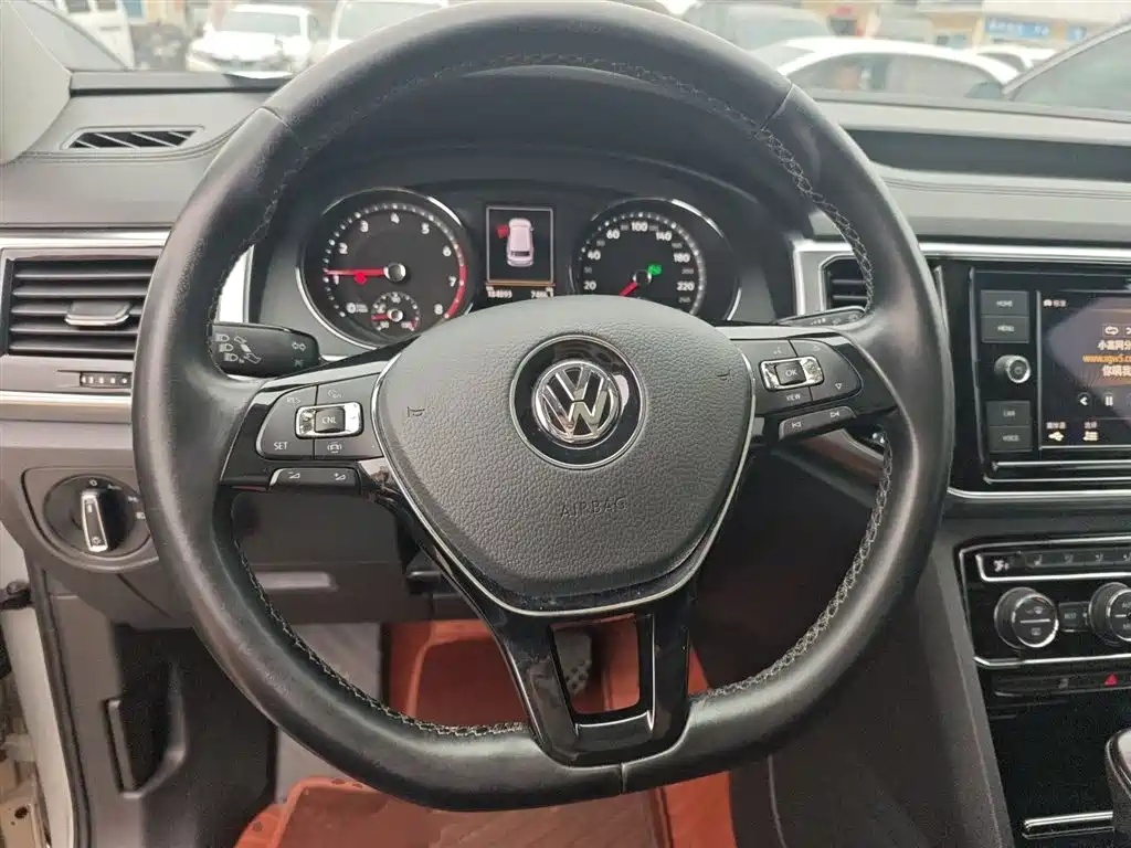 Volkswagen Teramont 2019 380TSI 4WD Luxury Edition China VI фото 11