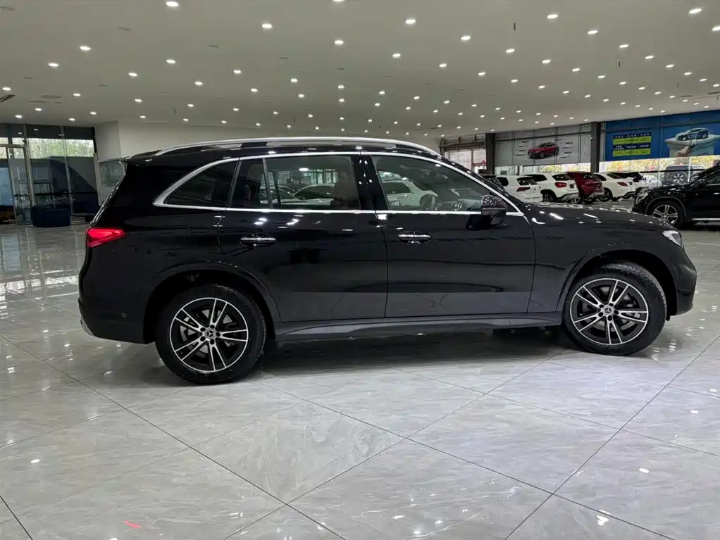 Mercedes-Benz GLC 2025 Model Year GLC 260 L 4MATIC Luxury фото 2