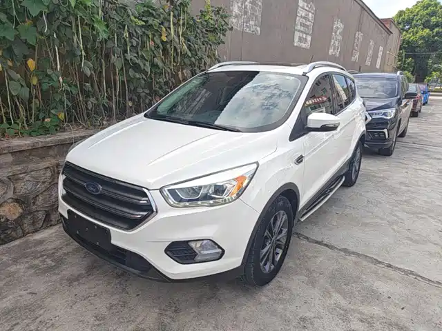  Ford Ford Kuga 2019 EcoBoost 180 2WD Platinum Wing Edition China VI