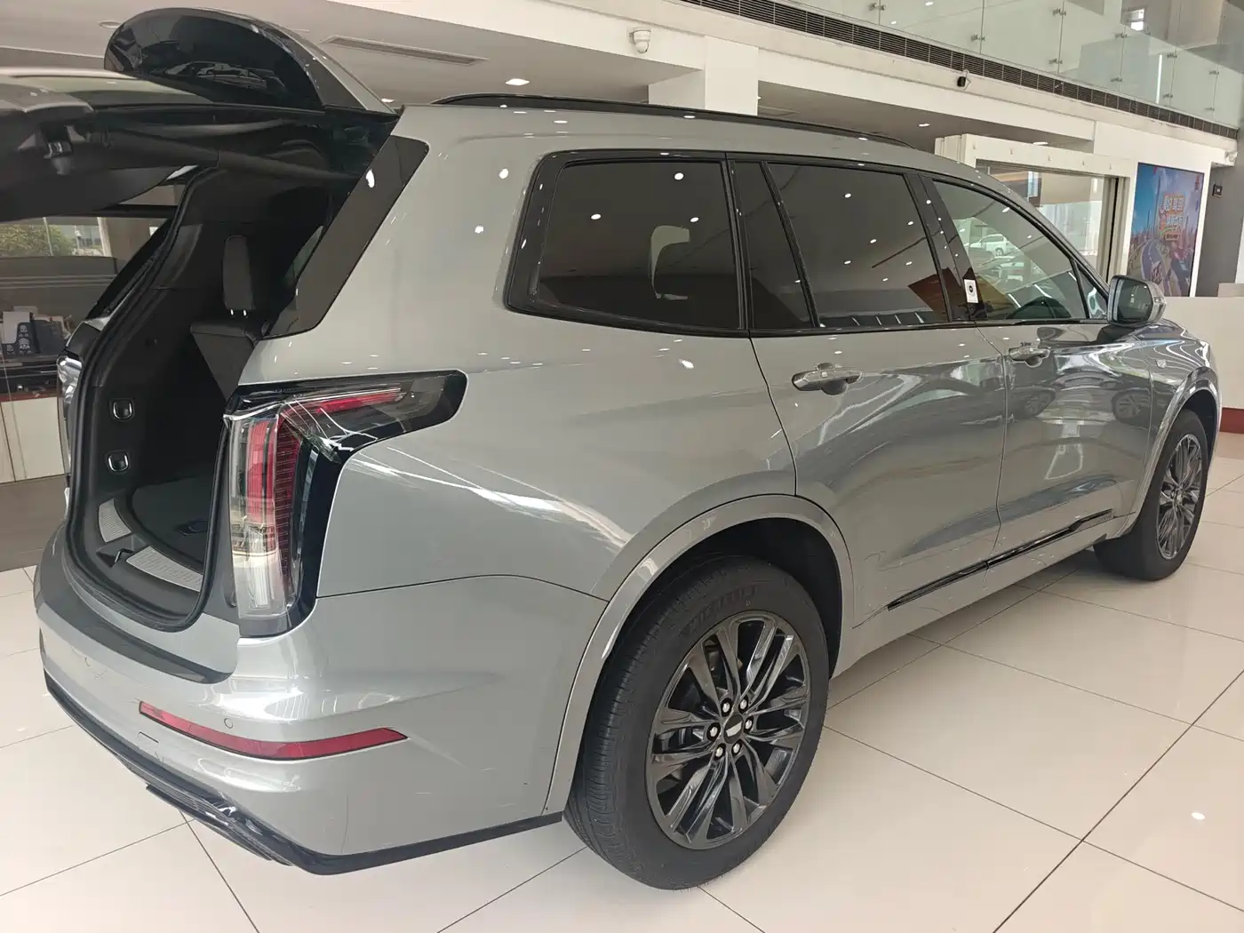 Cadillac XT6 2025 2.0T 6-Seater AWD Executive Black Label Edition фото 10
