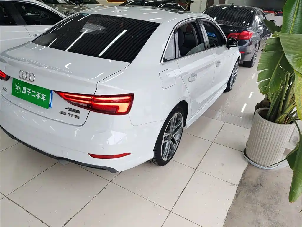 Audi A3 2018 30th Anniversary Limousine 35 TFSI Sport фото 8