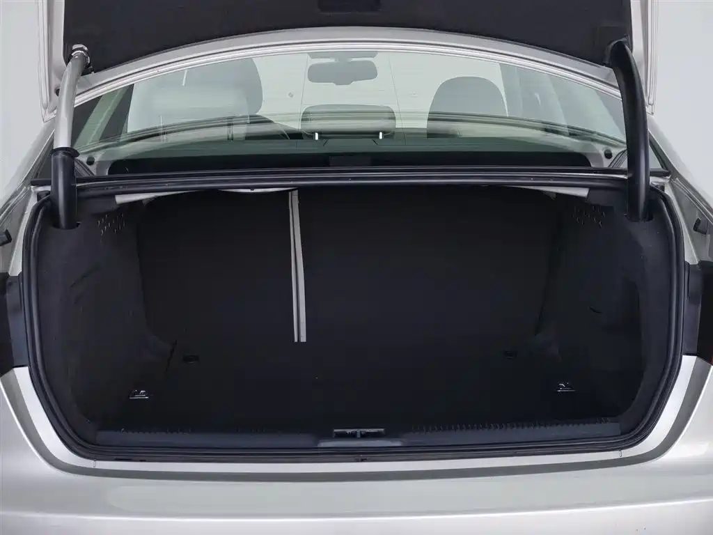 Audi A4L 2016 30 TFSI Collector's Edition Automatic Comfort фото 16