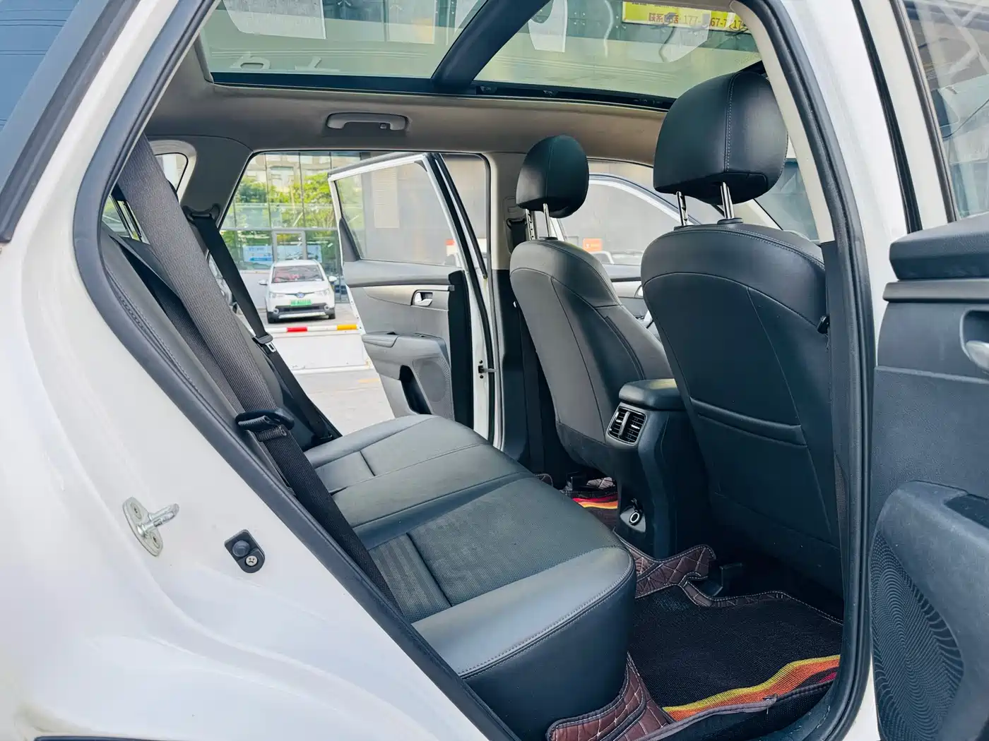 Kia Sportage 2019 2.0L Automatic Smart Luxury Edition фото 8