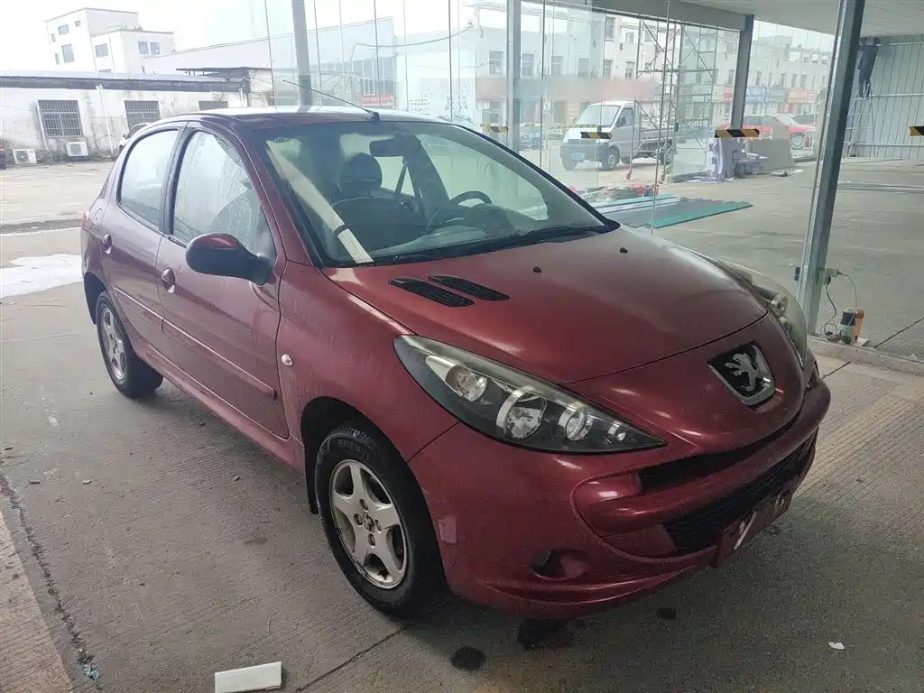 Peugeot 207 2011 Hatchback 1.4L Manual Joy Edition фото 4