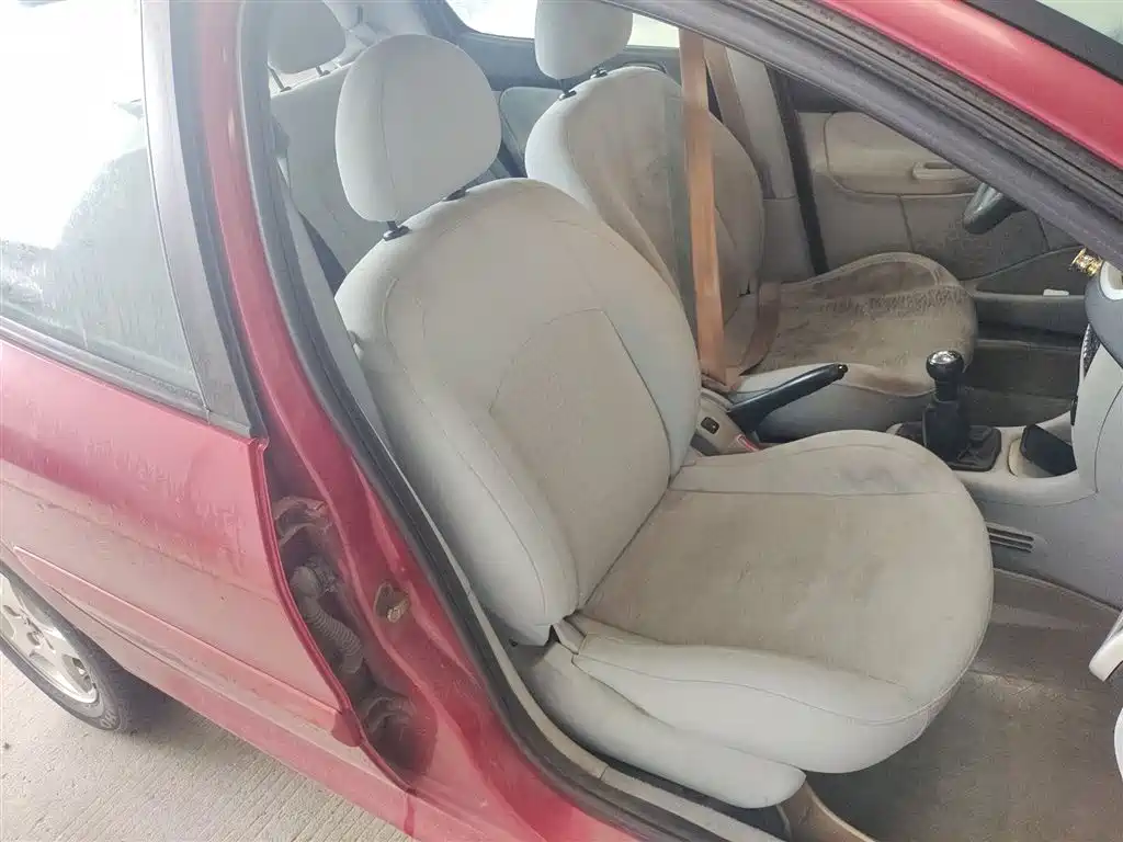 Peugeot 207 2011 Hatchback 1.4L Manual Joy Edition фото 25