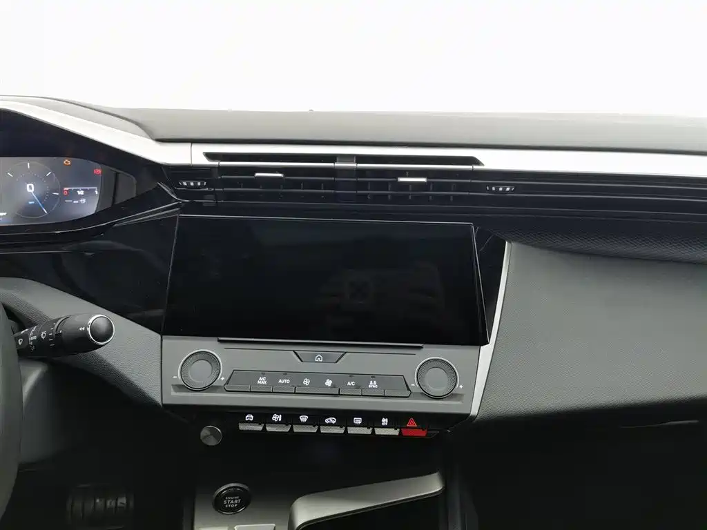 Peugeot 408X 2023 Gravity Edition фото 12