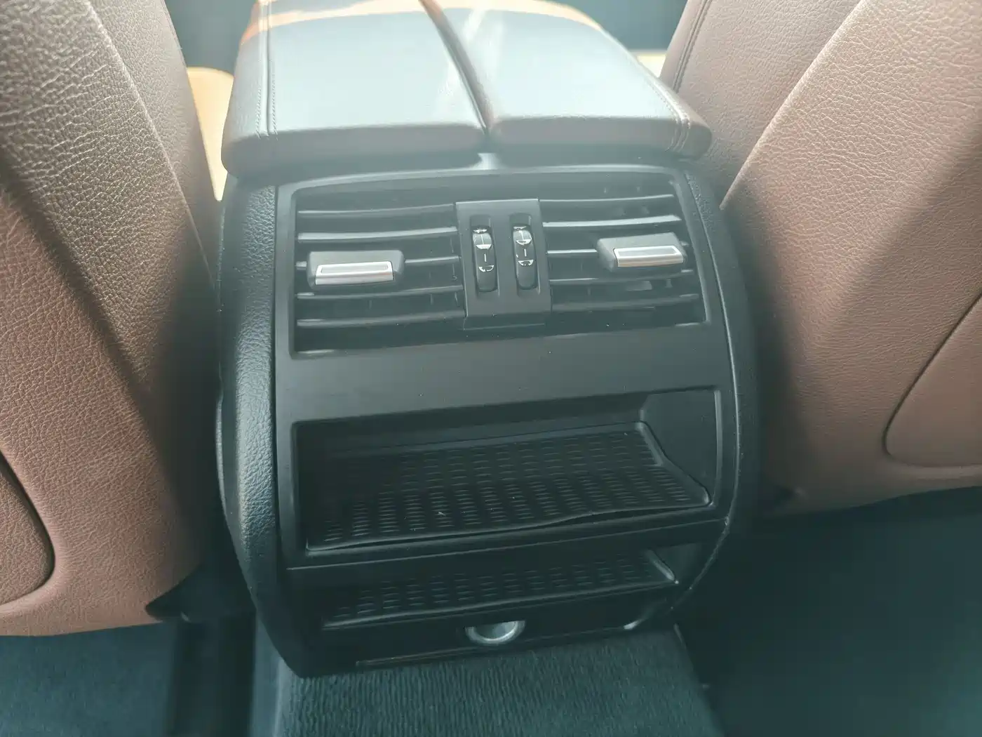 BMW 5 Series 2014 525Li Leading фото 7
