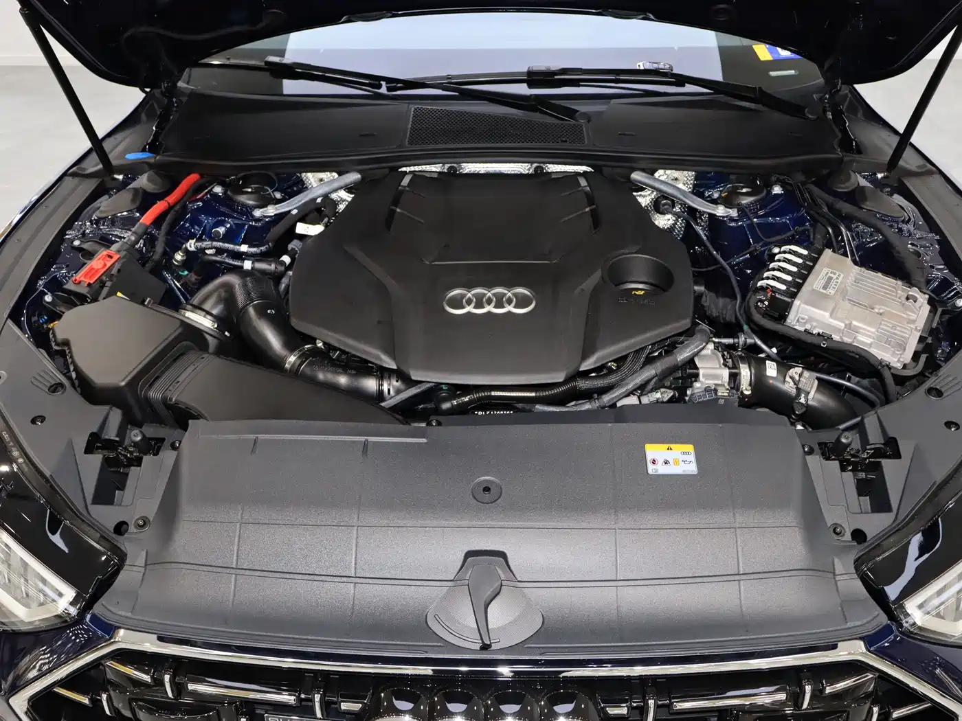 Audi A7L 2022 55 TFSI quattro S-line Zhiyuan Crystal Package фото 6