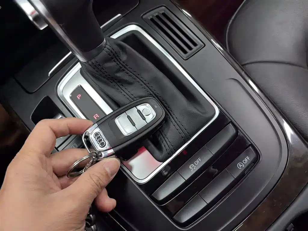 Audi A4L 2015 30 TFSI Auto Comfort фото 17